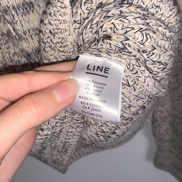 LINE | cable Knit Sweater V Neck Size small - Picture 8 of 11